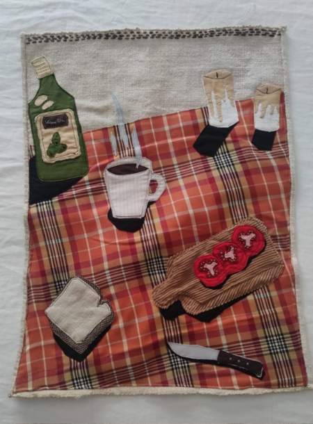 Cuadro textil “Pan con tomate y café” de Pili Iglesias