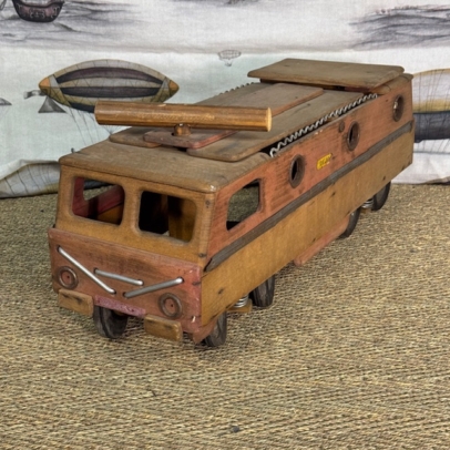 locomotora vintage DEJOU de madera