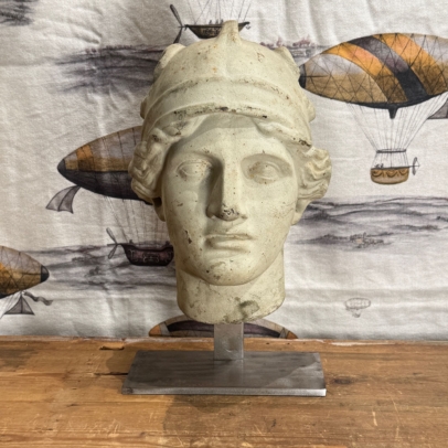 mascara-hierro-estilo-grecorromano