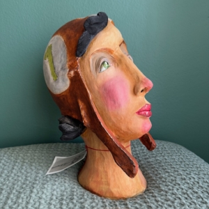 Escultura cerámica Carmen Roncero Aviadora Nº1