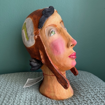 Escultura cerámica Carmen Roncero Aviadora Nº1