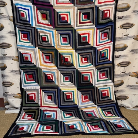 Colcha vintage años 80 tienda de antigüedades Bilbao