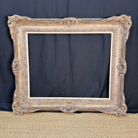 marco de madera repujada decoración vintage