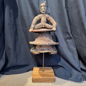 Figura ritual africana de danza