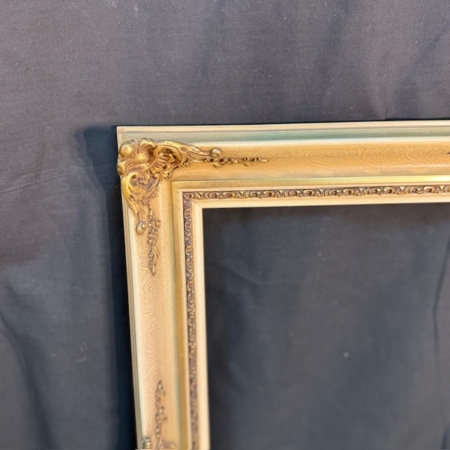 marco antiguo dorado madera tallada