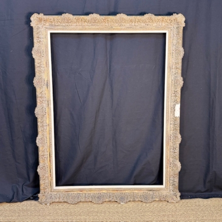 Marco de madera tallada con pátina original