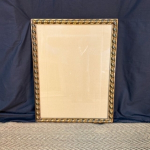 Marco antiguo dorado